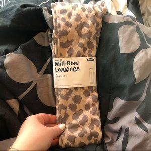 🔵NWT old navy leggings-medium🔵